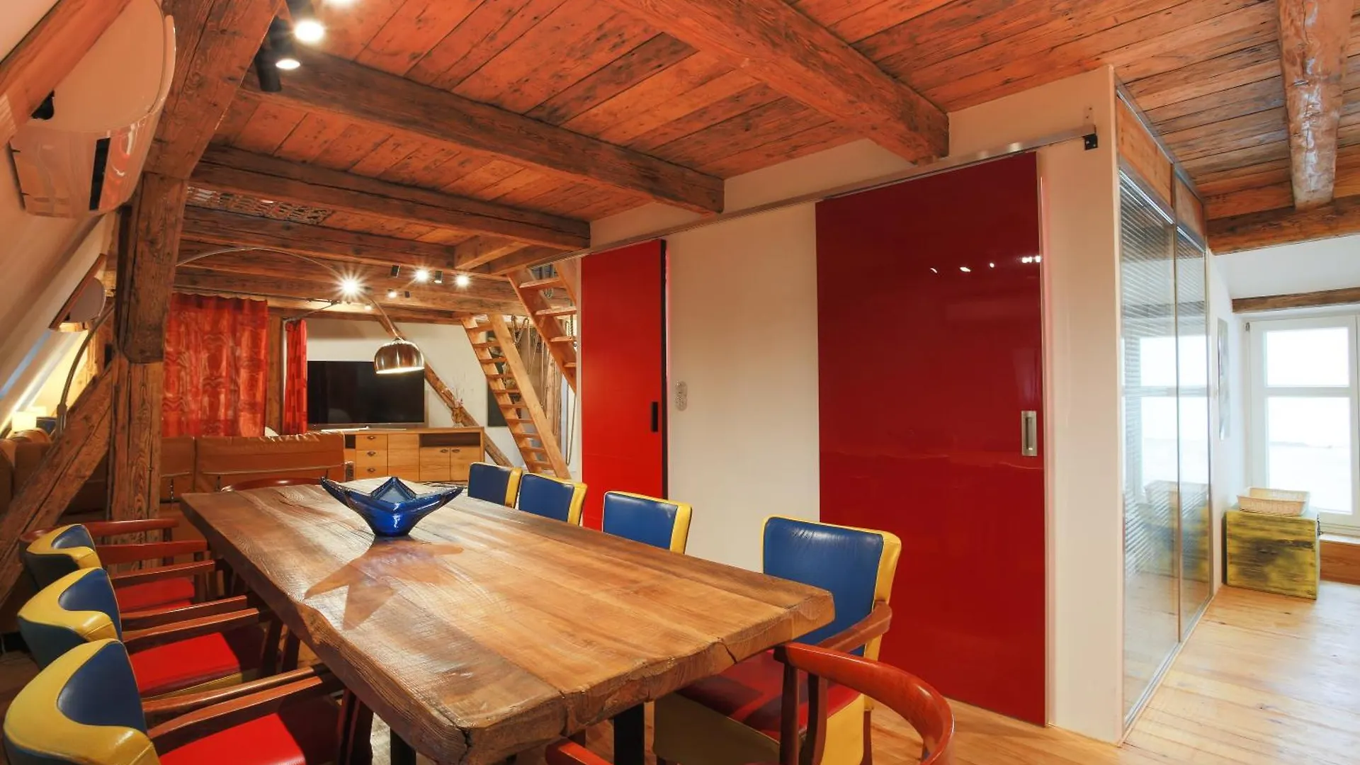 Large-Elegant-Central-Terrace Apartment Prag